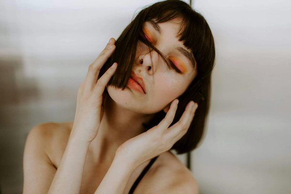 Unverzichtbare saisonale essentials: diese kleidungsstücke sollten in keinem kleiderschrank einer frau fehlen!